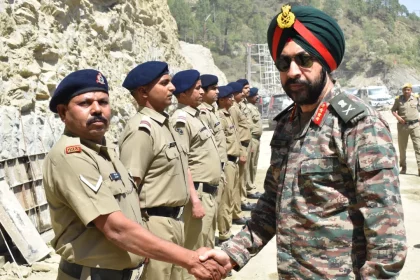 Lt Gen Harpal Singh Shaking Hands 1