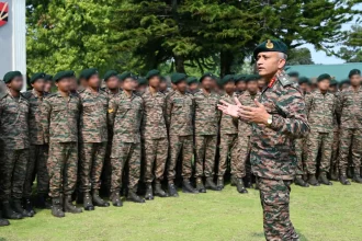 Lt Gen Neeraj Shukla Interacting 1