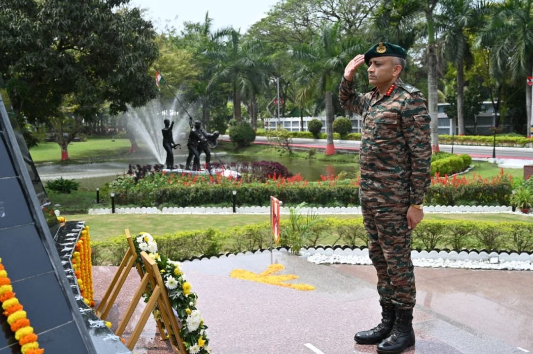 Lt Gen Neeraj Shukla Saluting