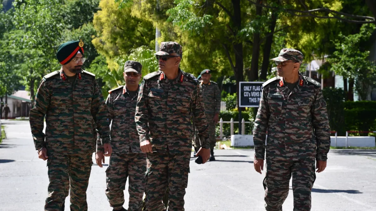 Lt Gen PK Mishra with Other Officers