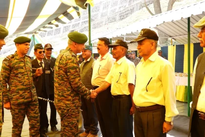 Lt Gen Rajiv Ghai Shaking Hands