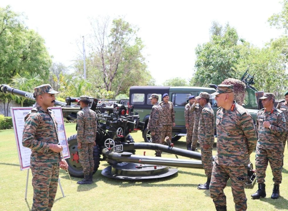 Lt Gen Sharma Reviewing