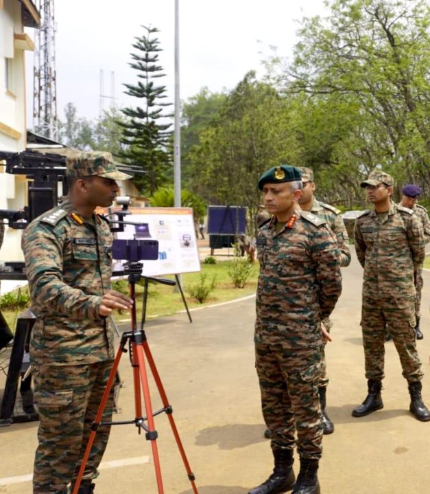 Lt Gen Shukla Reviewing 1