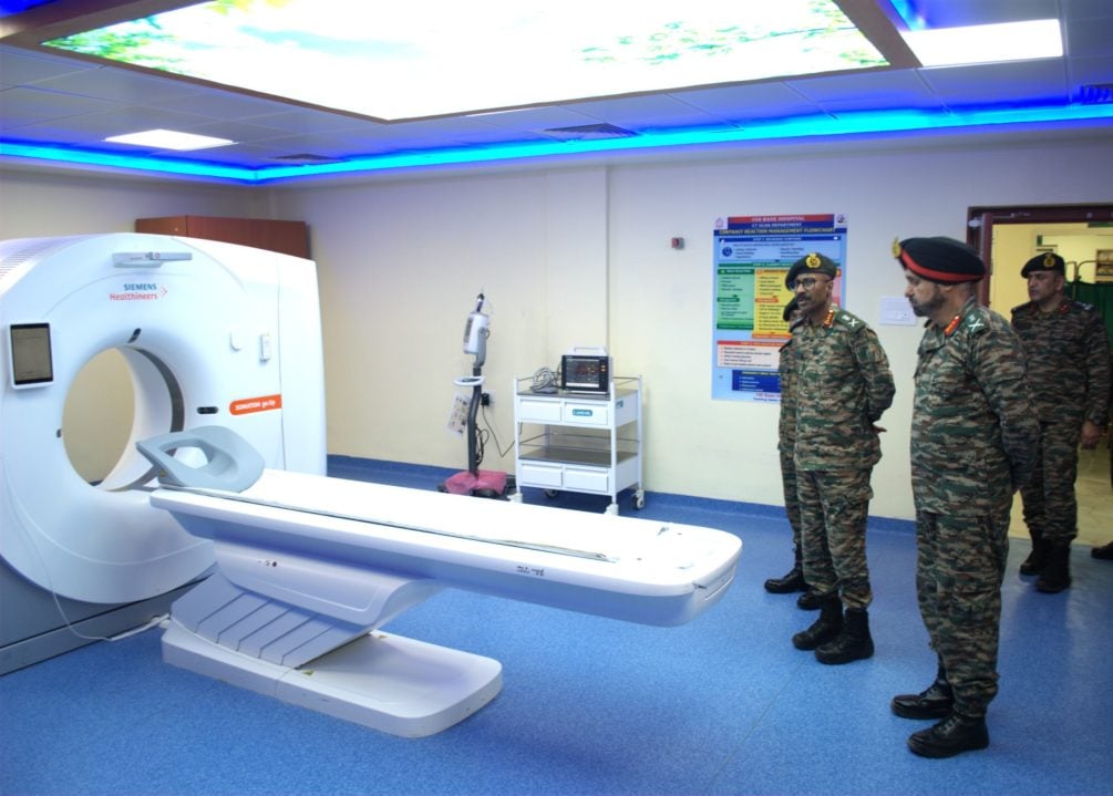 Lt Gen VMB Krishnan Reviewing 2