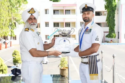 Officer Giving Award 2