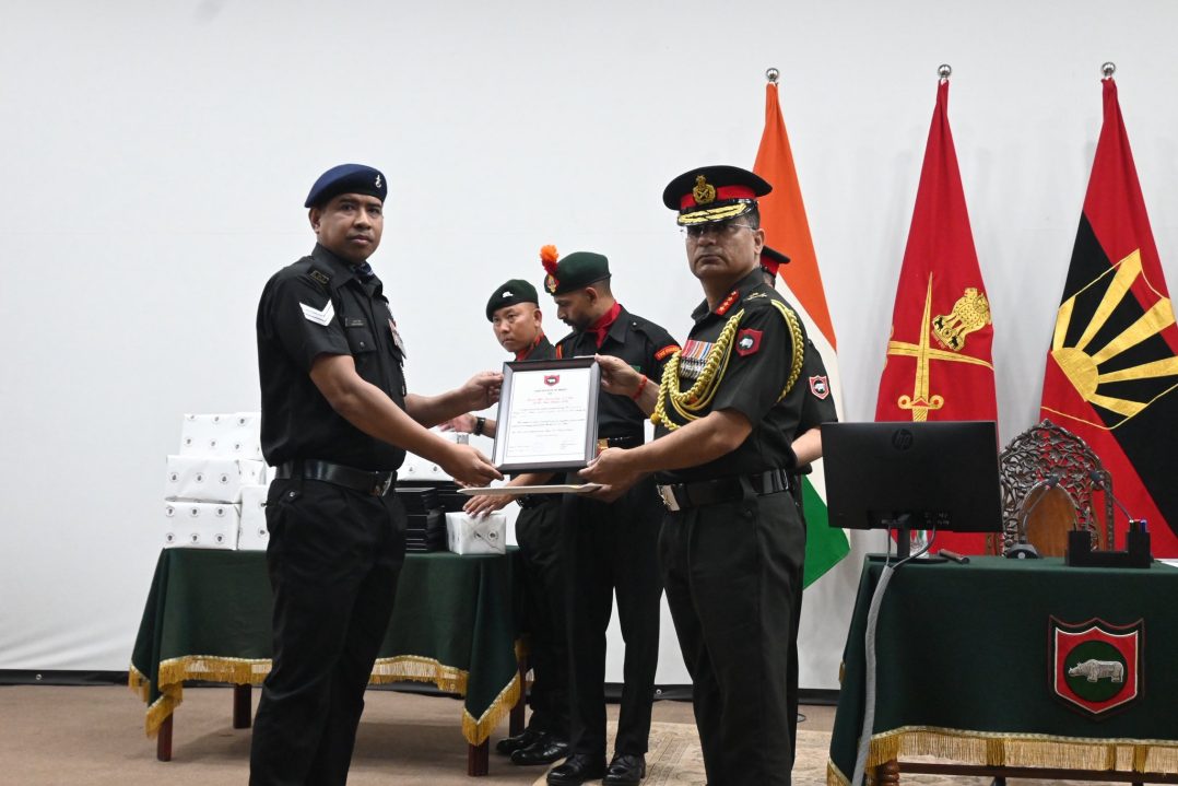 Officer Giving Award 4