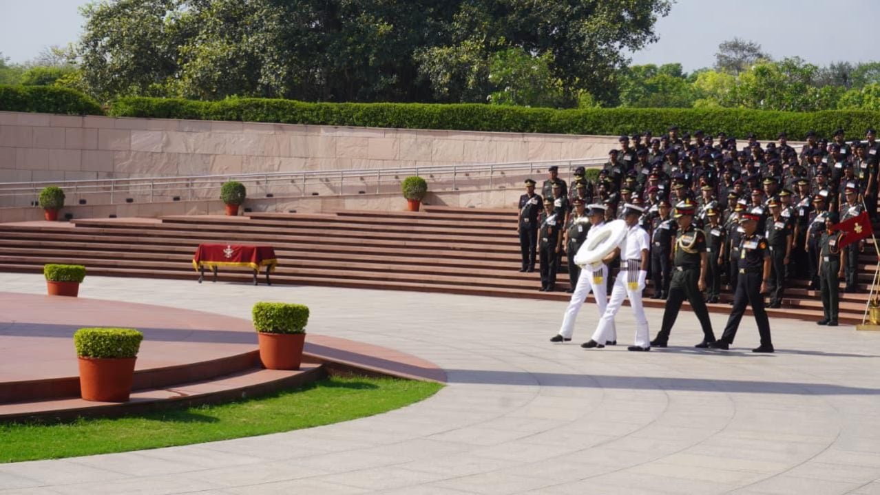 Officers Paying Homage