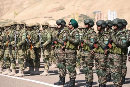 Officers at Ex Dustlik