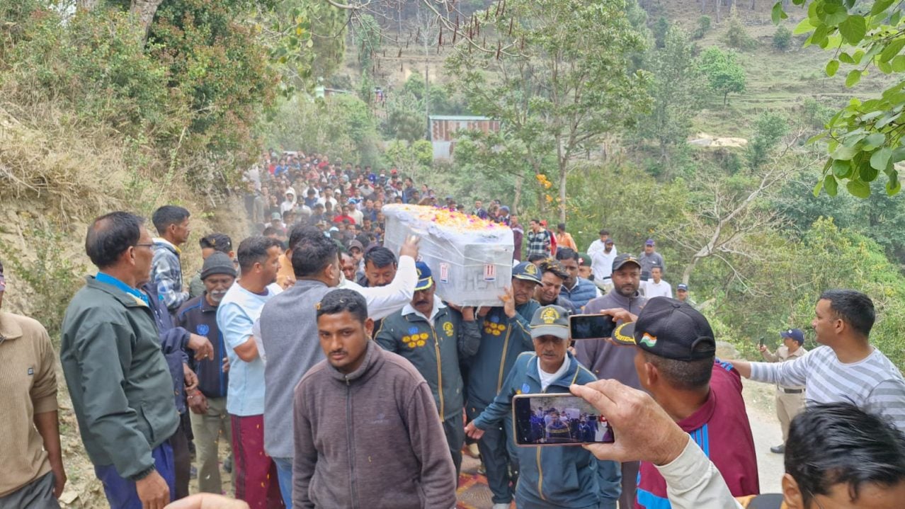 People Carring Lance Naik Vikas