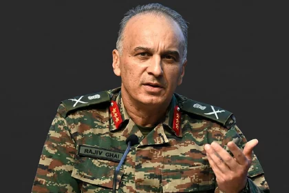 Why Is a Major General Lower Than a Lieutenant General?