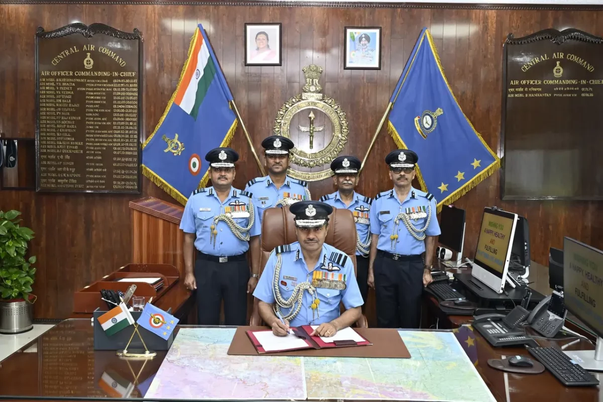 Air Marshal Manikantan and Other Officers