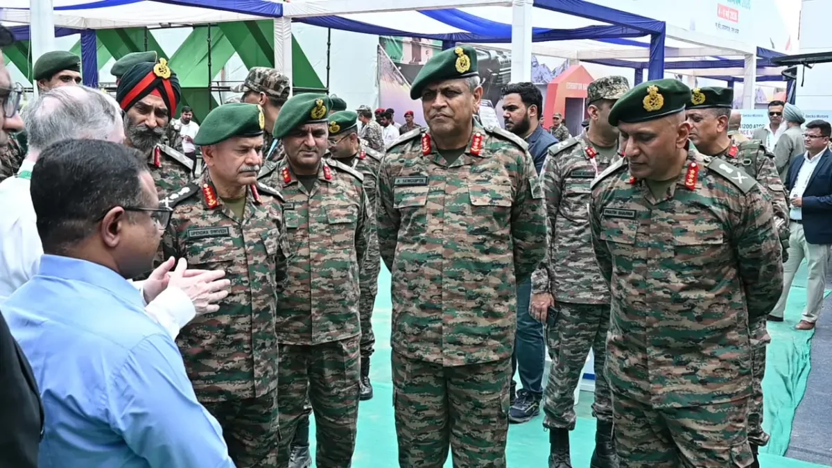 Lt Gen Anindya Sengupta Reviewing 2