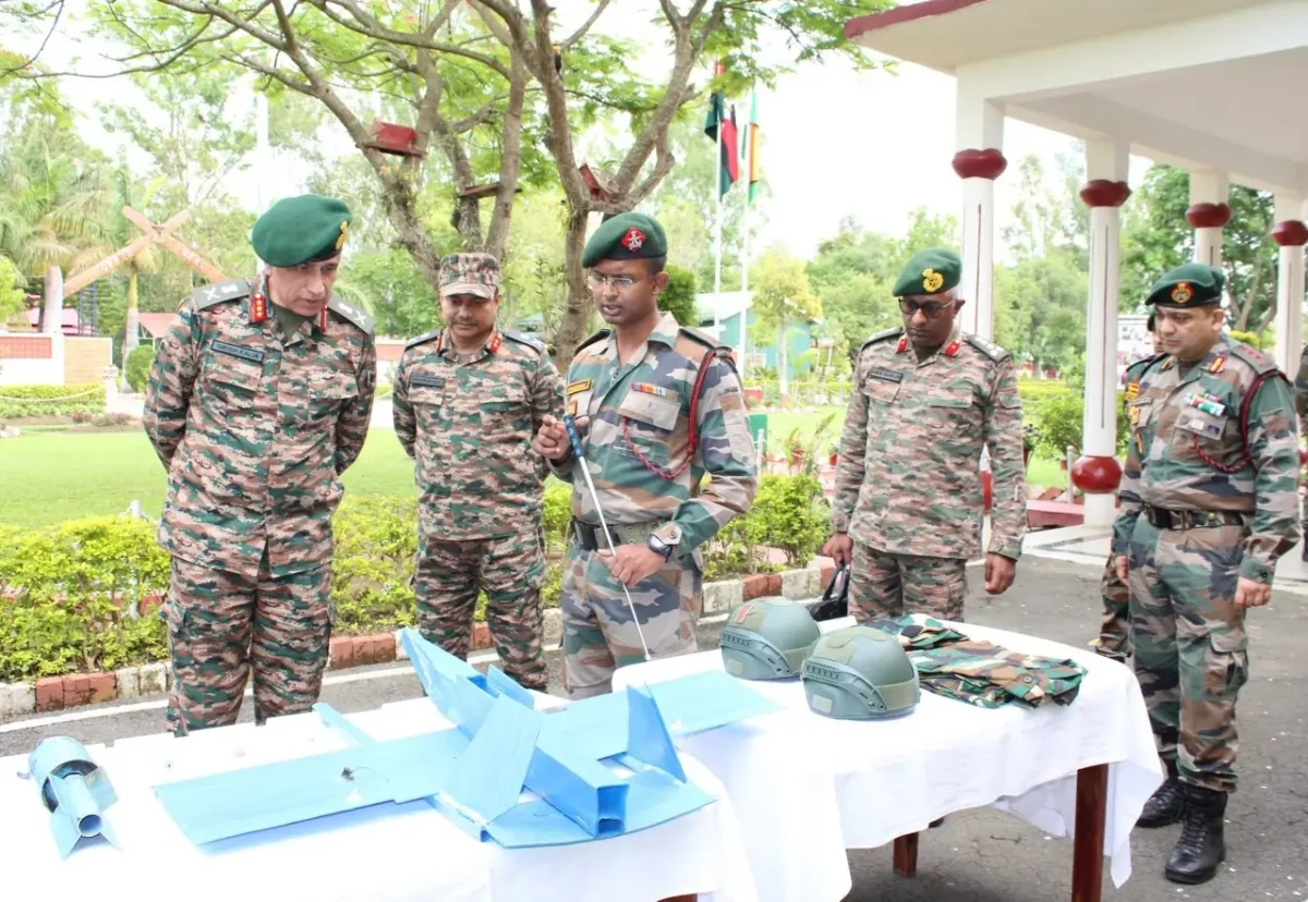 Lt Gen Kalia Reviewing