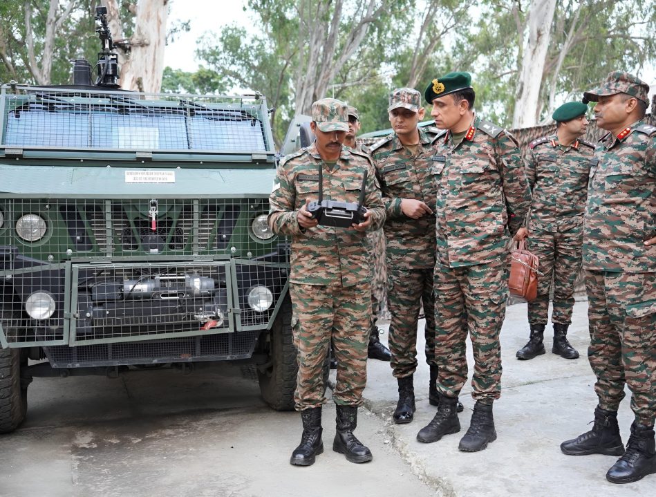 Lt Gen Kalia Reviewing Equipment