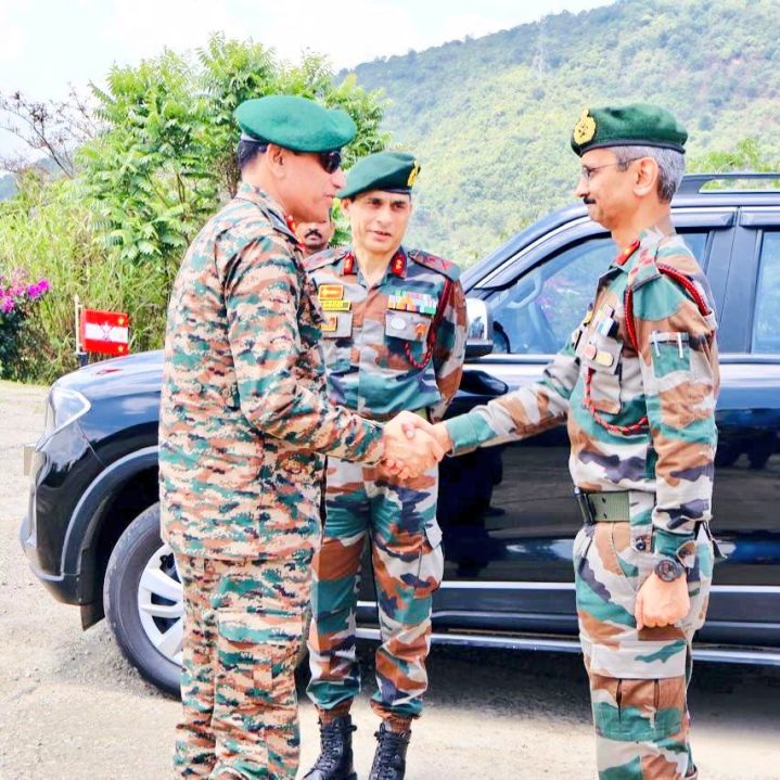 Lt Gen Kalia Shaking Hands