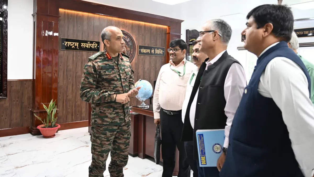 Lt Gen Neeraj Shukla Interacting