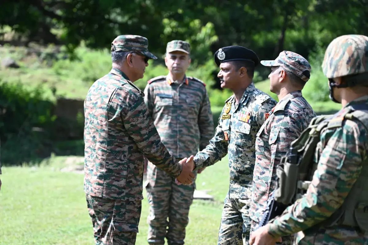 Lt Gen PK Mishra Shaking Hands 1
