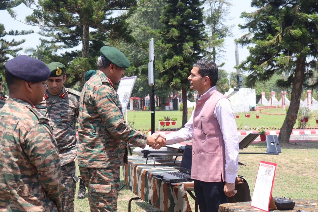 Lt Gen Sengupta Shaking Hands