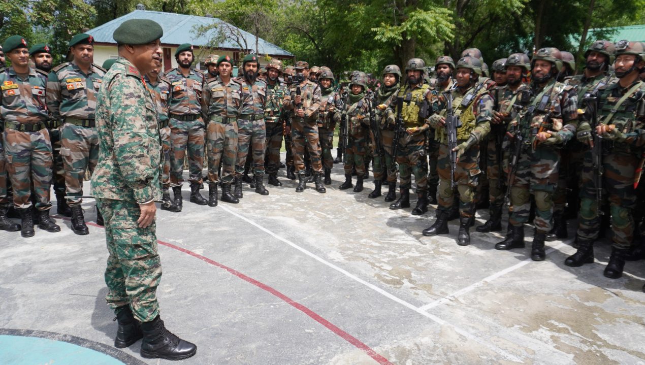 Lt Gen Vikas Lakhera Interacting
