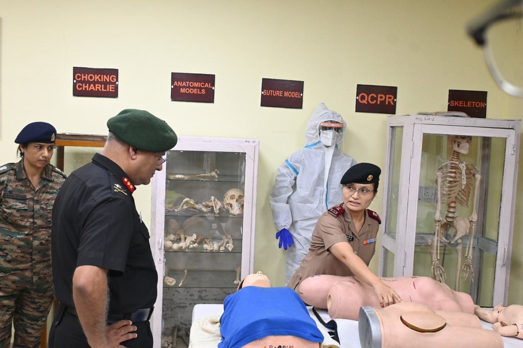 Maj Gen Amul Kapoor Reviewing
