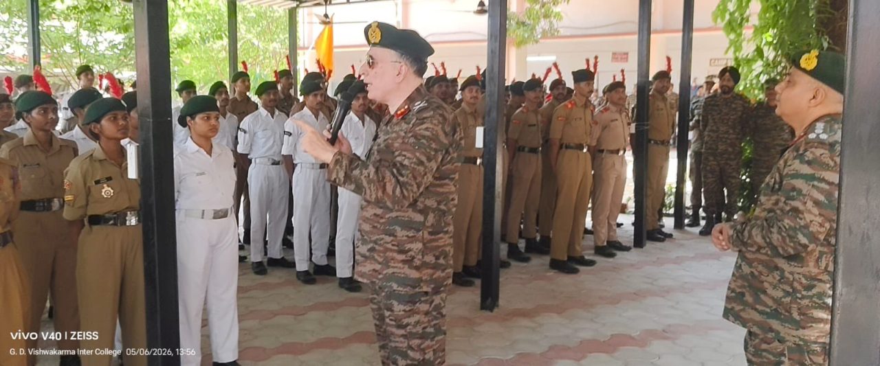 Major General Gaurav Gautam Talking with Cadets
