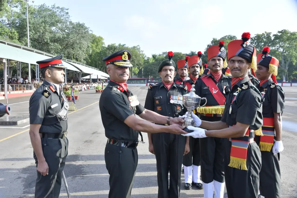 Officer Giving Trophy 2