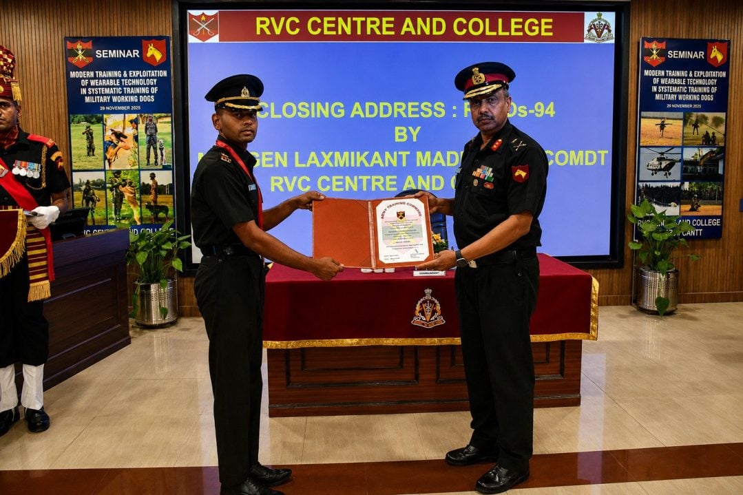 Officer with Award 1
