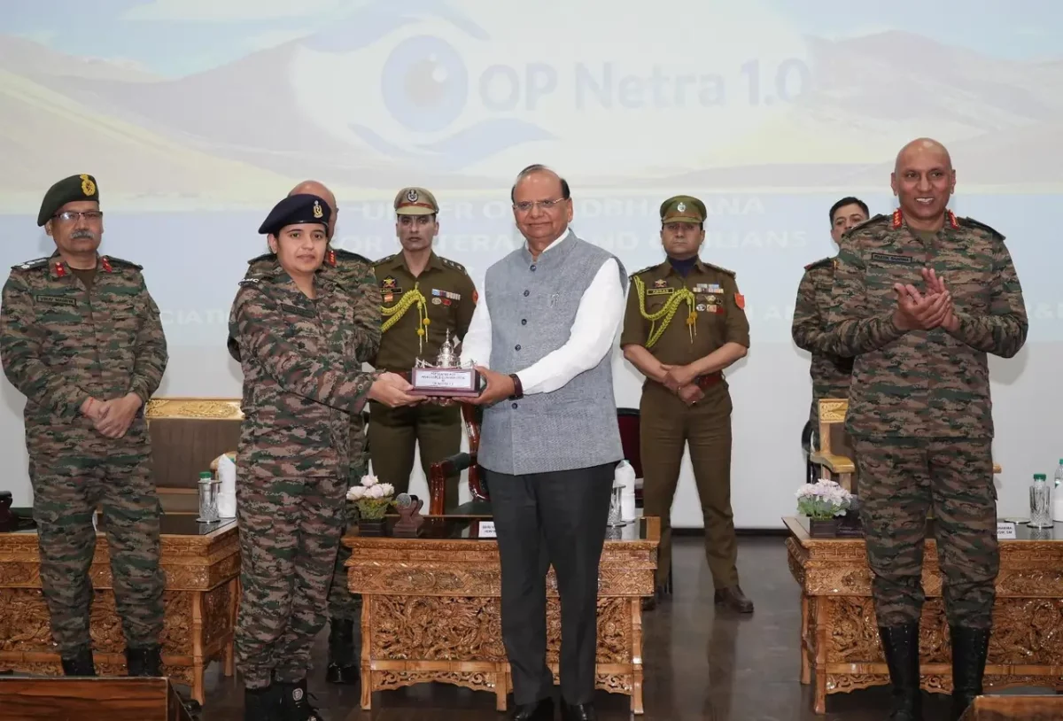 Shri Vinai Kumar Saxena and Officers