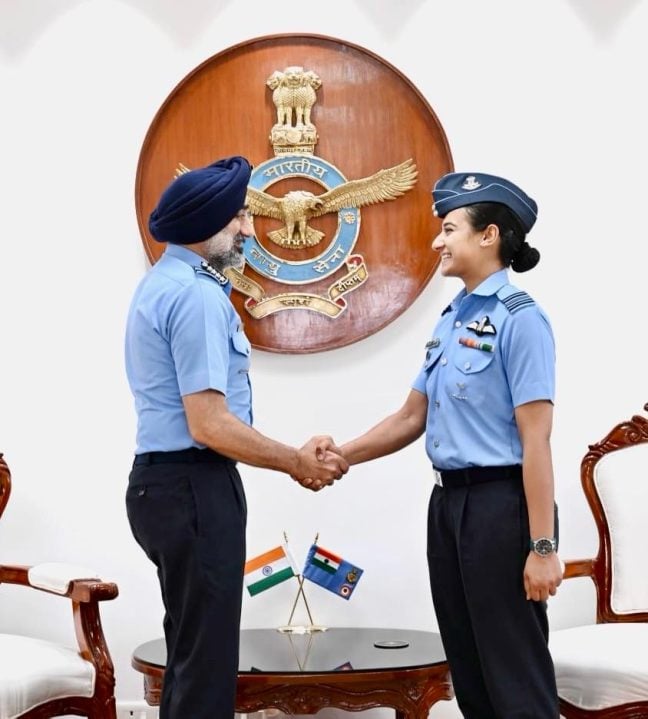 Sqn Ldr Saanya Shaking Hands