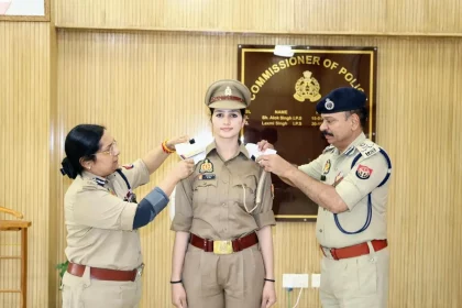 Sub Inspector Madhu Singh Being Commended