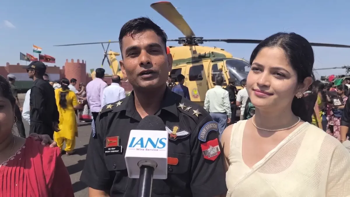 Captain Bharat Bhardwaj Proposes to Girlfriend Arushi in Front of Helicopter