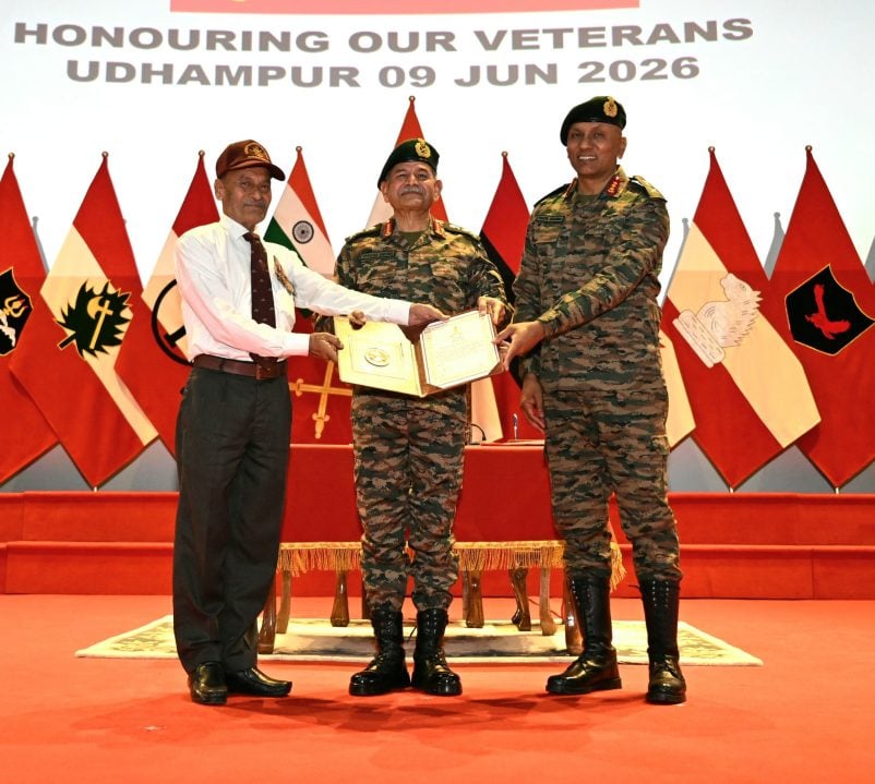 General Dwivedi along with Veteran