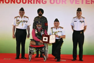 General Dwivedi with Veteran 1