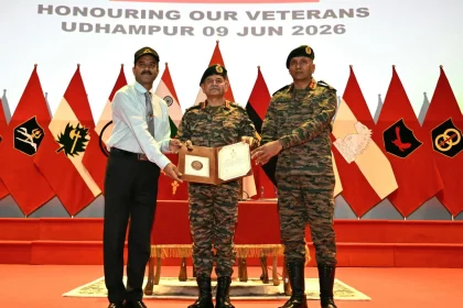 General Dwivedi with Veteran
