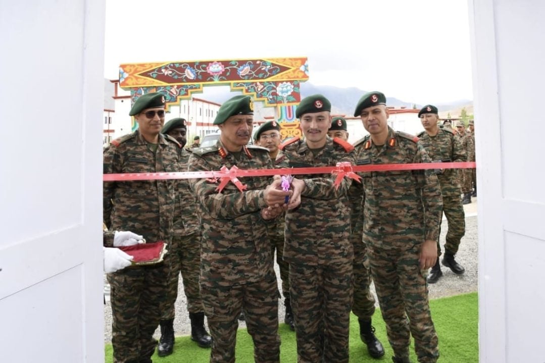 Lt Gen Bhalla Cutting Ribbon