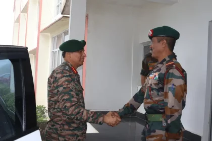 Lt Gen Kalia Shaking Hands