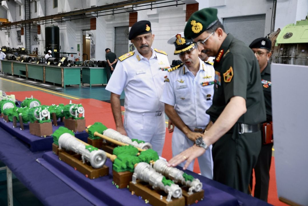 Lt Gen Sharma Reviewing