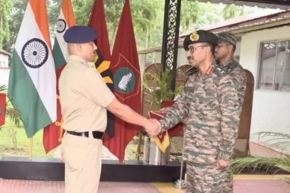 Lt Gen VMB Krishnan Shaking Hands