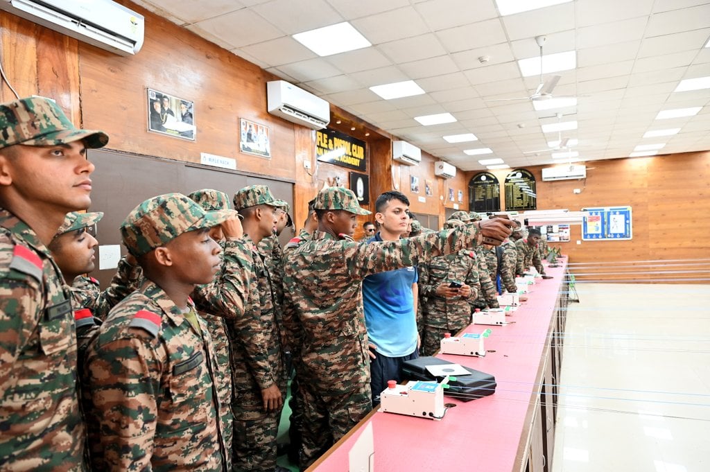 OCs Using Guns