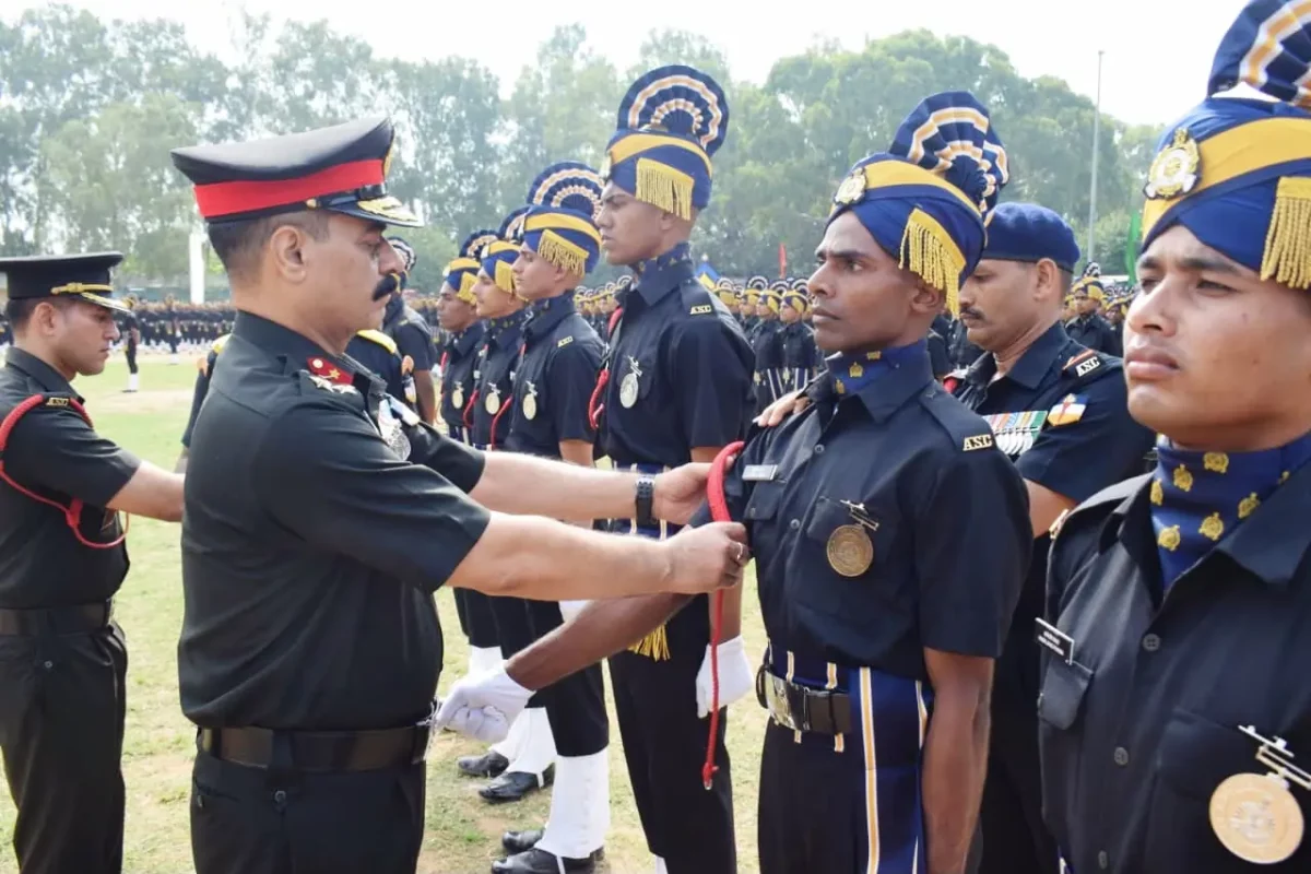 Officer Commending Agniveer 1