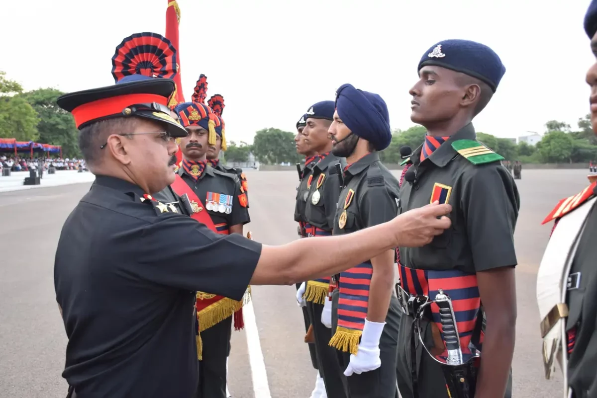 Officer Commending Agniveer