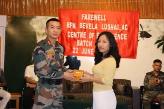 Officer Giving Award 2