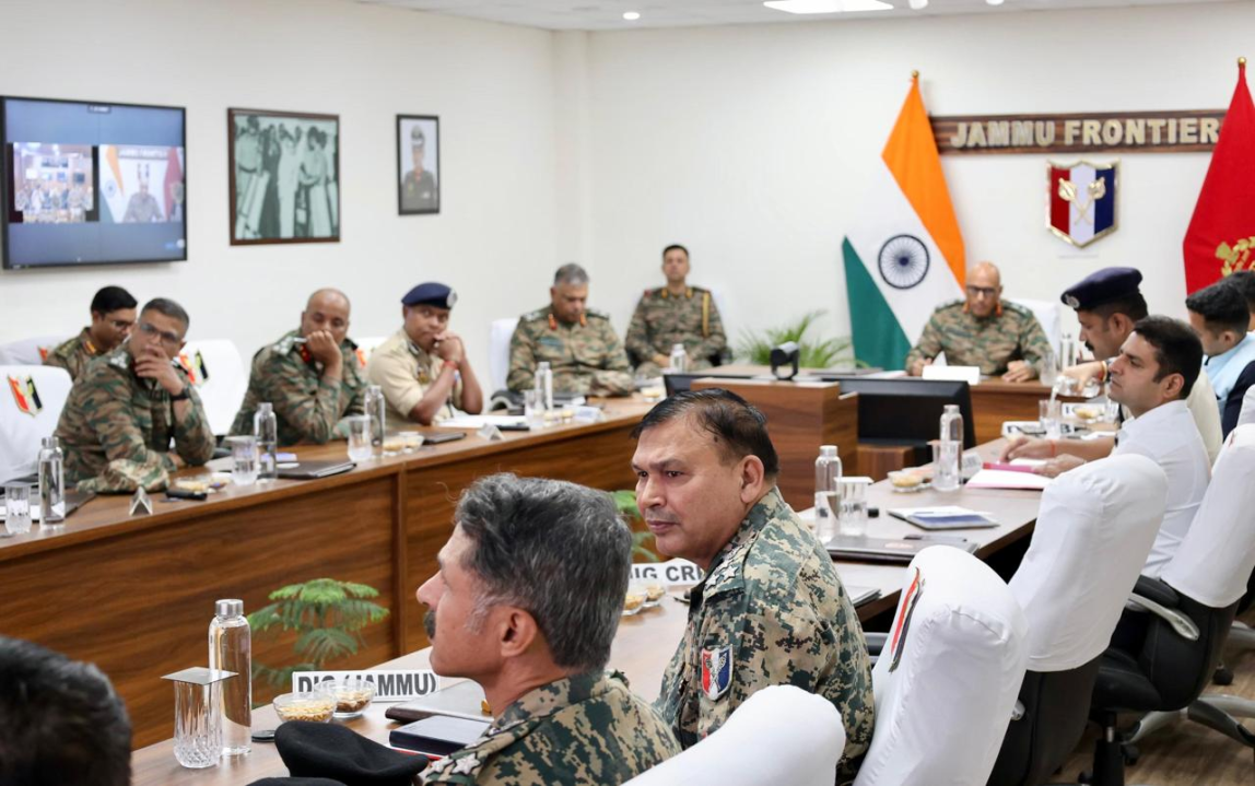 Lt General Pratik Sharma Chairs Joint Control Centres Security Review Meeting at BSF Jammu Frontier HQ