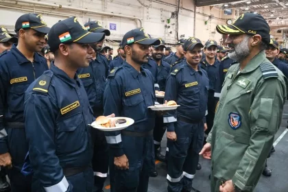 Air Chief Marshal AP Singh Flies MiG-29KUB Sortie from INS Vikramaditya, Reinforces IAF–Navy Jointmanship