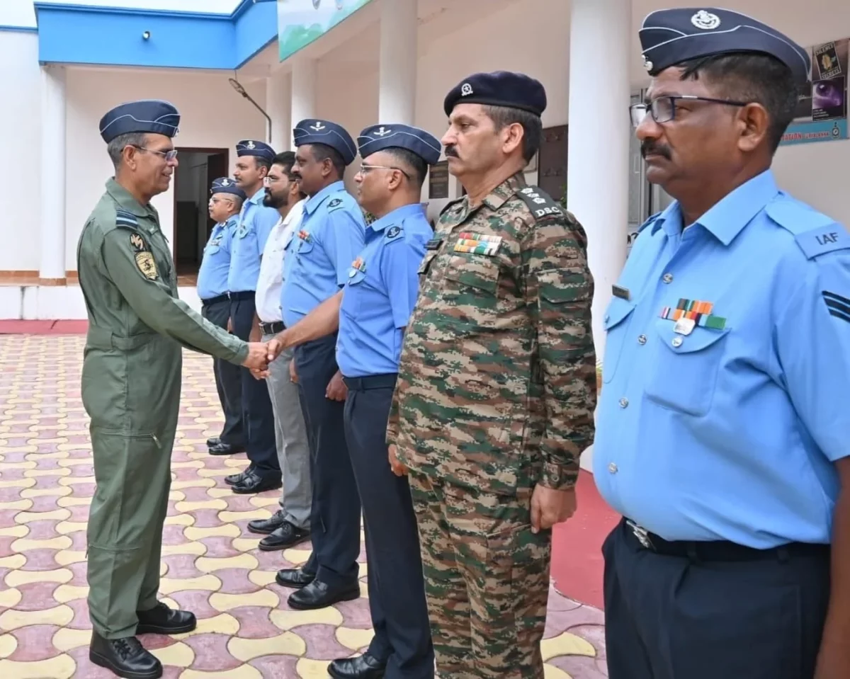 Air Marshal Jasvir Singh Mann Reviews Operational Readiness at Air Force Station Suryalanka