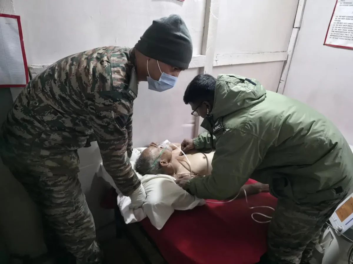Indian Army's Sela Warriors Rescue Two Civilians Injured in High-Altitude Road Accident Near Tawang