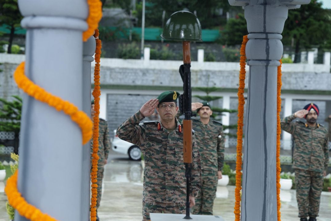 Lt Gen Akaash Johar Saluting