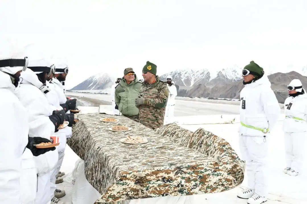 Lt Gen Madanraj Pande Interacting 1