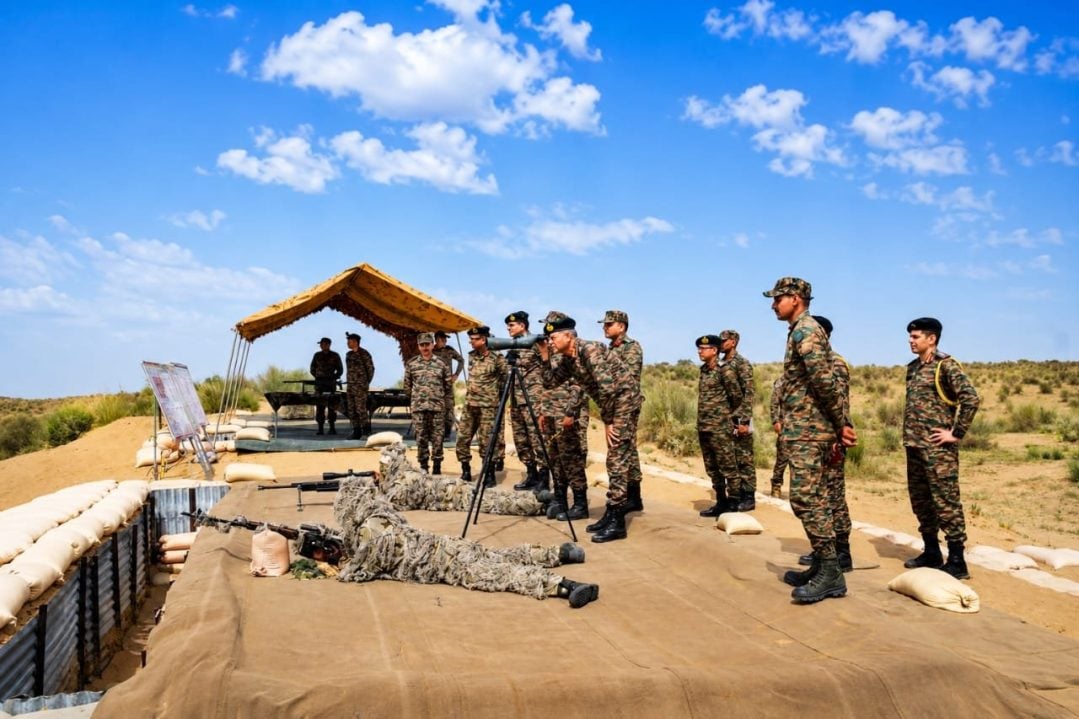 Lt Gen Malhotra Reviewing