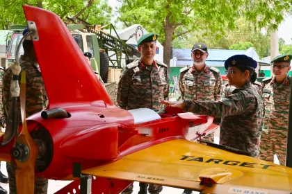 Lt Gen Mohit Malhotra Reviewing